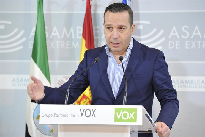 Archivo - Óscar Fernández Calle será el presidente-portavoz del Grupo Parlamentario Vox en la Asamblea de Extremadura en la XII Legislatura