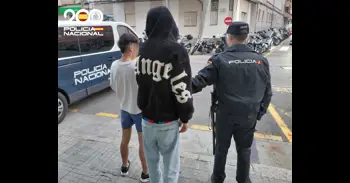 Detenidos dos jóvenes por agredir a una mujer para robarle el bolso en Palma