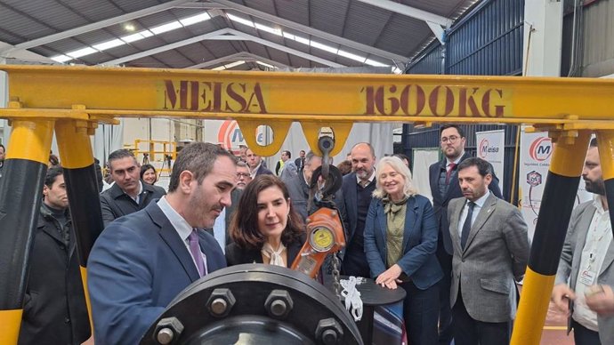 La consejera de Empleo, Empresa y Trabajo Autónomo, Rocío Blanco, durante la inauguración del nuevo Centro de Formación de la empresa de servicios industriales Meisa en Palmones en Los Barrios (Cádiz)