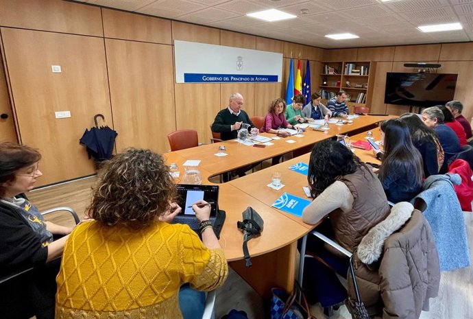 Reunión de la comisión de seguimiento del pacto 'Asturias Educa'.
