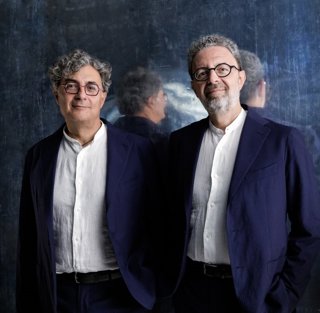 Archivo - El regreso en dúo de los hermanos Pepicelli ofrece en Fundación Bancaja el concierto 'Espejos deformantes'