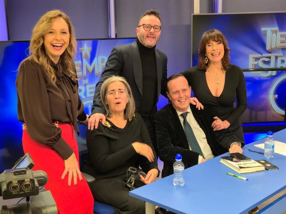 José Aguilar estrena este jueves 'Tiempo de estrellas' en Canal 33 TV con un programa dedicado a Rocío Dúrcal
