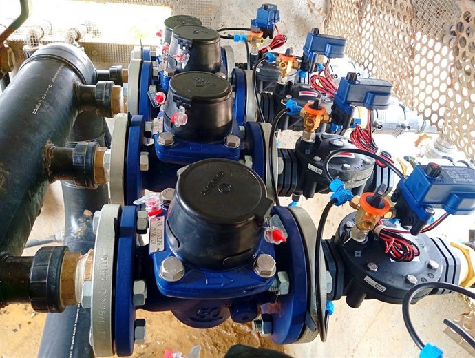 Contadores de riego nuevos para los regantes de Palos.