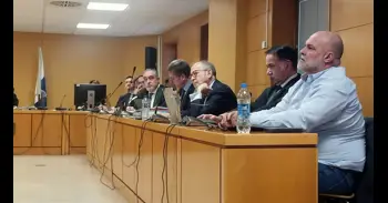 El general Espinosa afirma que no era funcionario y admite regalos "inocentes", pero nunca sobornos