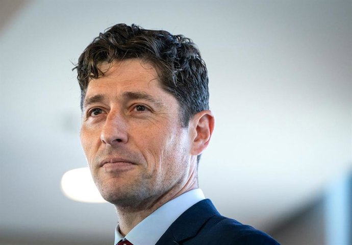 Archivo - Arquivo - 24 de outubro de 2025: O prefeito de Minneapolis, Jacob Frey, profere seu discurso sobre o estado da cidade no Abyssinia Event Center, em Minneapolis, em 6 de maio de 2025.