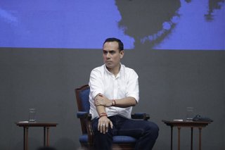 Archivo - November 12, 2025, Lima, PERU: lima 12 noviembre del 2025.inauguración Foro Internacional de Zonas Económicas Especiales Privadas de la CCL donde se presento el presidente Jose Jerí, la ministra de Economía, Denisse Miralles, la ministra de Come