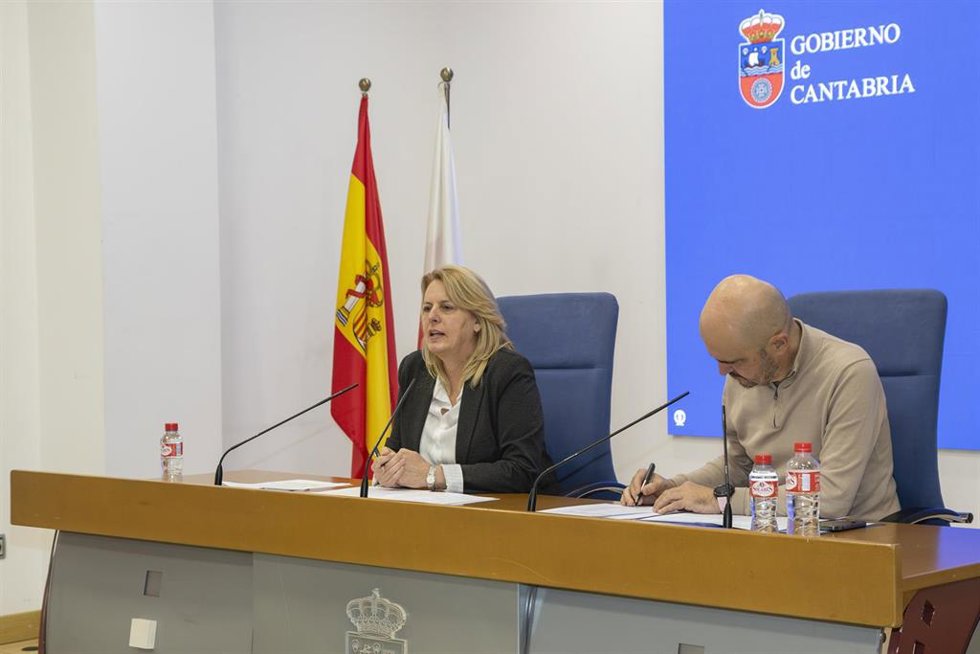 La consejera de Desarrollo Rural, Ganadería, Pesca y Alimentación, María Jesús Susinos, informa en rueda de prensa sobre la actualización de datos del Plan de Gestión del Lobo en Cantabria.