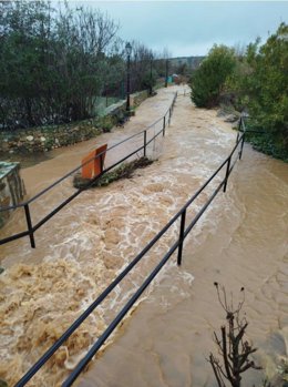Desbordamiento de un arroyo en Chillón.