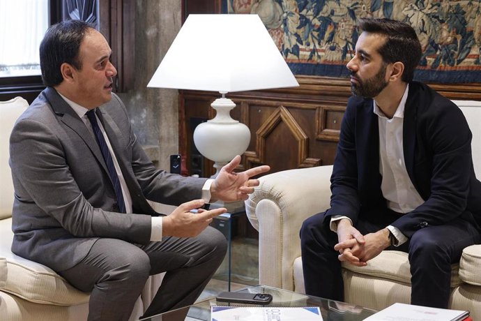 El 'president' de la Generalitat, Juanfran Pérez Llorca, mantiene su primera reunión con el síndic del PSPV en Les Corts, José Muñoz