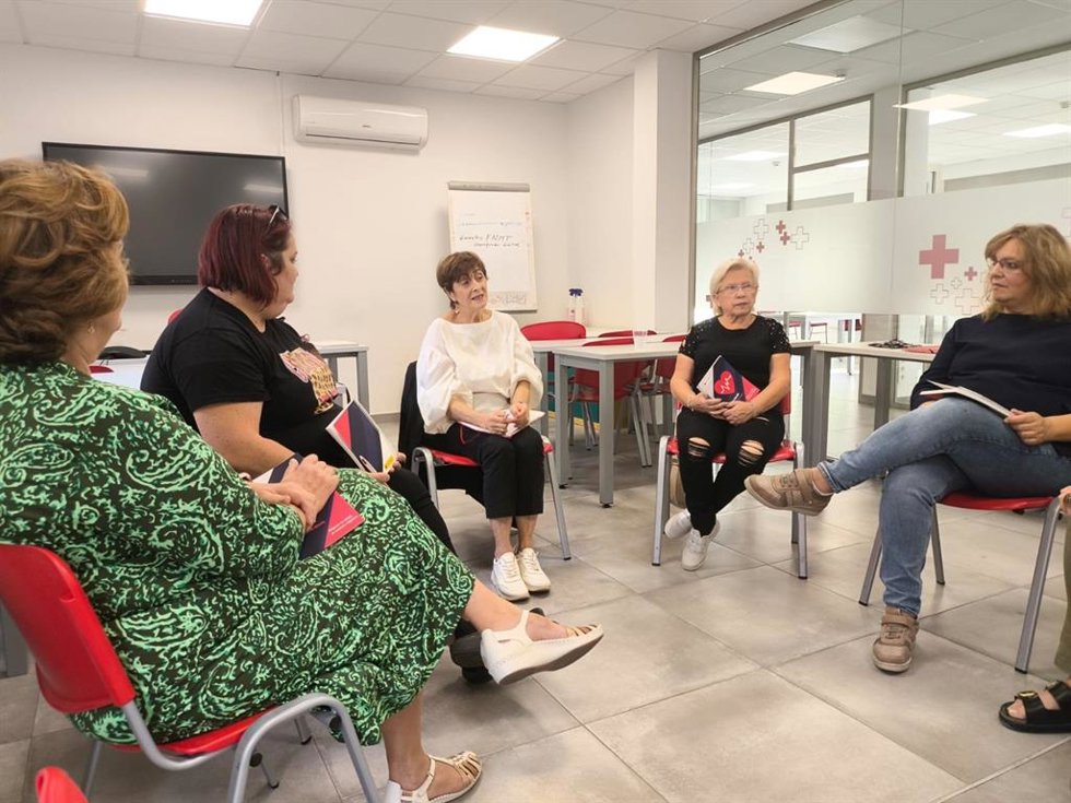 Participantes en el proyecto Grupos de Apoyo a Familiares de Personas con Problemas de Adicción de Cruz Roja