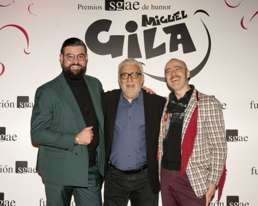 De izda a dcha: Manu Sánchez, Leo Harlem y Javier Corral, ganadores de los Premio SGAE de Humor Miguel Gila 2025De izda a dcha: Manu Sánchez, Leo Harlem y Javier Corral, ganadores de los Premio SGAE de Humor Miguel Gila 2025