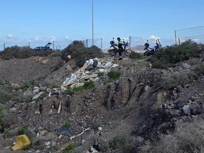 Vertido en Mirador de Las Torres, en Las Palmas de Gran Canaria