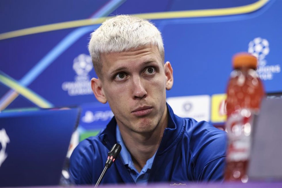 El jugador del FC Barcelona Dani Olmo en la rueda de prensa previa al partido de Champions League contra el Copenhague, en la Ciudad Deportiva Joan Gamper