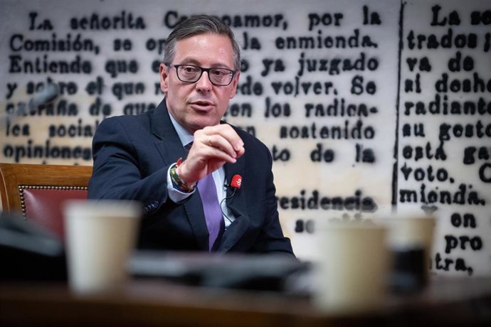 Archivo - El secretario general del PP de la Comunidad de Madrid, Alfonso Serrano, durante una entrevista para Europa Press, en el Senado, a 10 de julio de 2025, en Madrid (España).