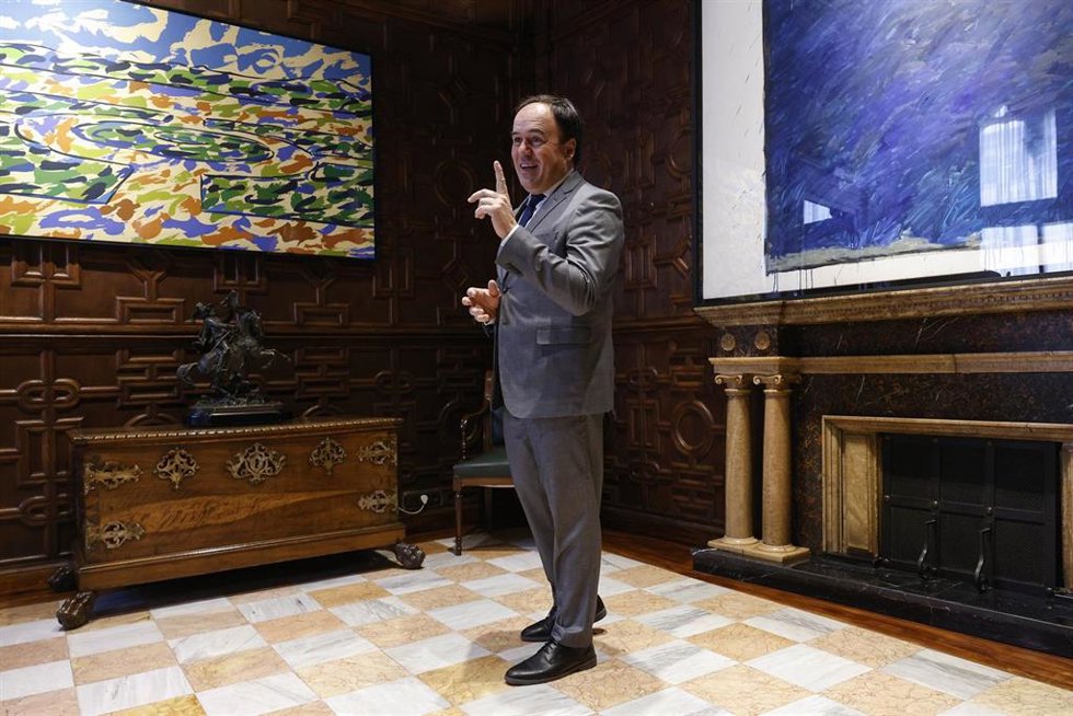 El president de la Generalitat Valenciana, Juanfran Pérez Llorca durante la ronda de reuniones con los síndics de Les Corts