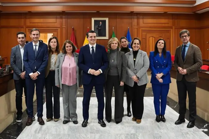 Encuentro institucional en el Ayuntamiento de Córdoba con Indra Group