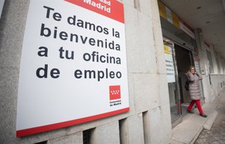 Archivo - Fachada de la oficina del INEM, a 4 de marzo de 2025, en Madrid (España). El número de parados registrados en las oficinas de los servicios públicos de empleo (antiguo Inem) en la Comunidad de Madrid subió un 1,45% en febrero con 4.172 desemplea