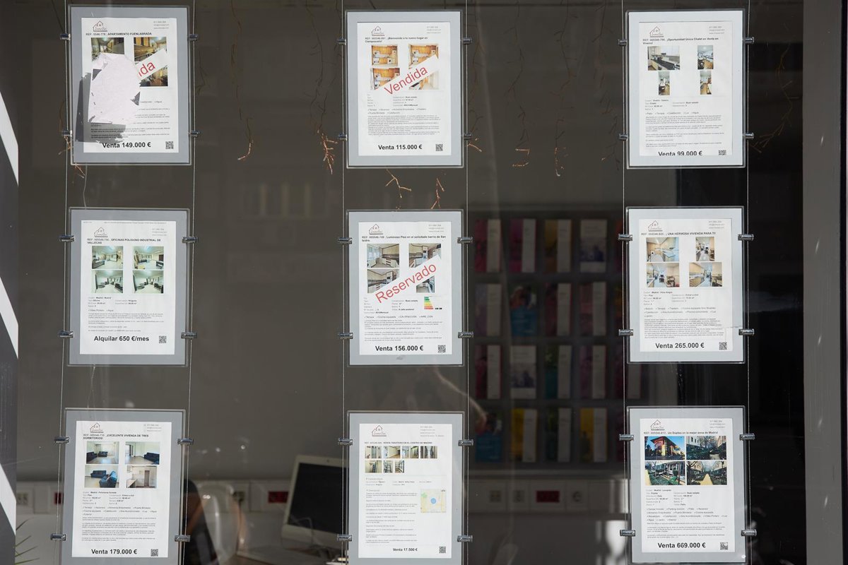 El número de interesados que compiten por cada vivienda en alquiler crece un 14% en 2025, según Idealista