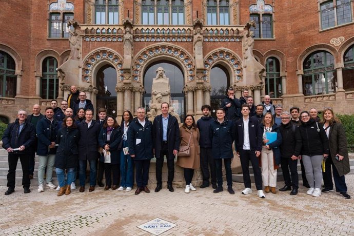 Comitiva d'ASO al recinte històric de Sant Pau