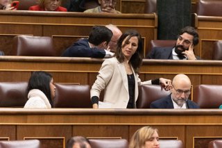 La secretaria general de Podemos, Ione Belarra, durante una sesión plenaria extraordinaria en el Congreso de los Diputados, a 27 de enero de 2026, en Madrid (España). 