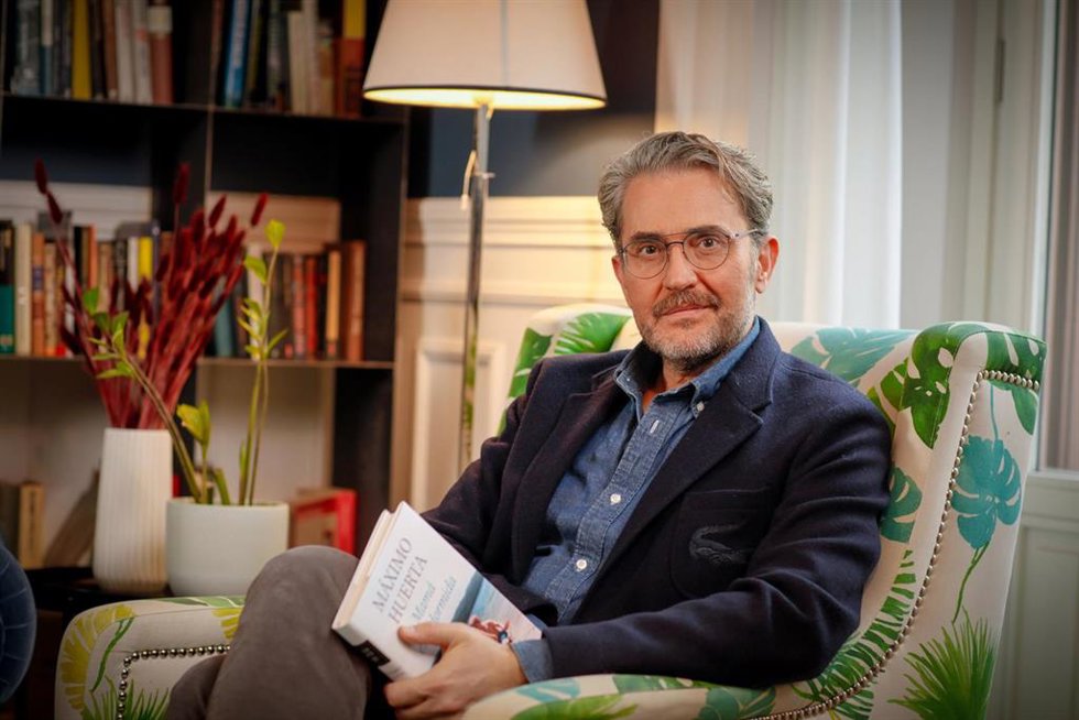 El escritor Máximo Huerta habla sobre la memoria, los cuidados y los recuerdos en su nueva novela.