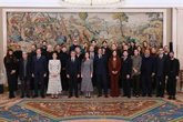 Foto: La reina Letizia recibe en Zarzuela al equipo directivo de la Mercedes-Benz Fashion Week por su 40 aniversario