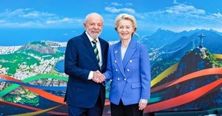 Archivo - HANDOUT - 18 November 2024, Brazil, Rio De Janeiro: Brazil's President Luiz Inacio Lula da Silva (L) welcomes EU Commission President Ursula von der Leyen to the G20 summit. Photo: Ricardo Stuckert/G20/dpa
