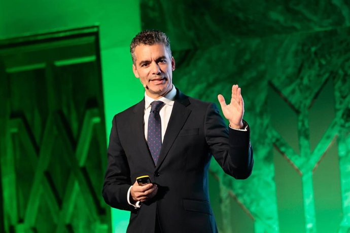 El director general de Caja Rural de Aragón:, Luis Ignacio Lucas.