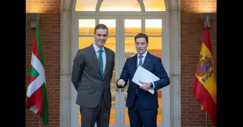 Sánchez se compromete con Pradales a cerrar antes de abril la transferencia de Aeropuertos y a abordar Migración