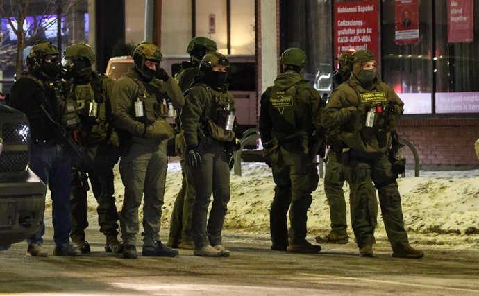 January 25, 2026, Minneapolis, Mn, USA: A group of less than 30 people consisting of as many Press as Protestors holding a "Noise Protest" outside the Home 2 Hilton Hotel near the University of Minneapolis because they got wind some ICE agents were stayin