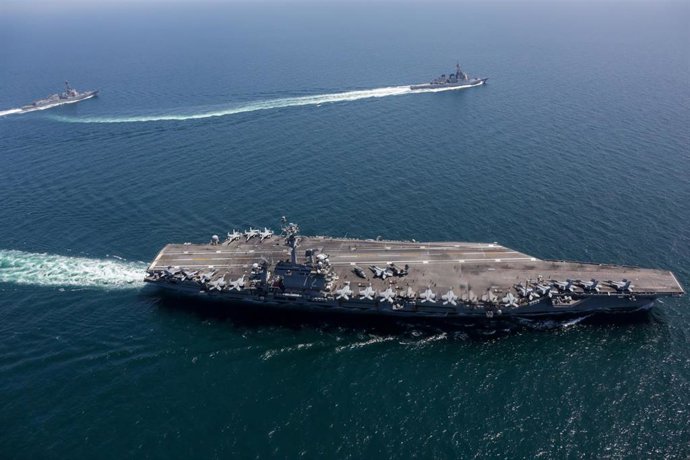 Archivo - El portaaviones estadounidense USS Abraham Lincoln
