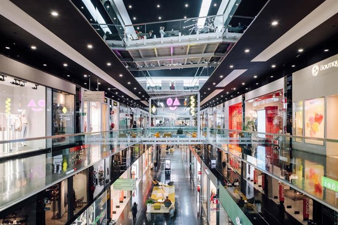Archivo - Un centro comercial de Castellana Properties