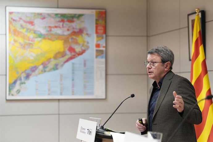 El secretario de Estado de Transportes y Movilidad Sostenible, José Antonio Santano, durante una rueda de prensa, en la Conselleria de Territorio de la Generalitat, a 27 de enero de 2026, en Barcelona, Catalunya (España).