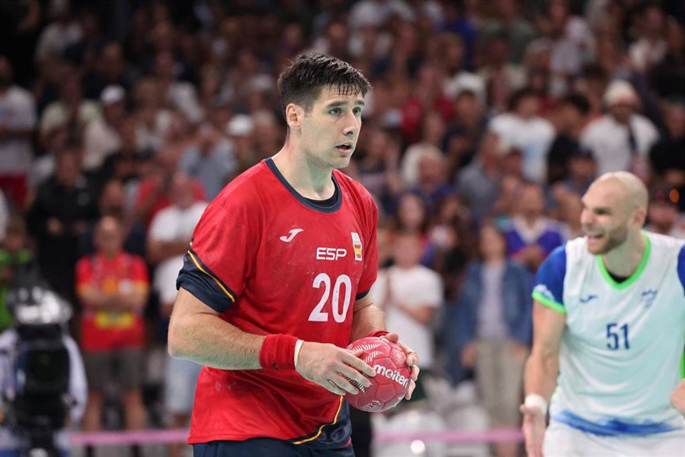 Archivo - Abel Serdio durante un partido de la selección española de balonmano