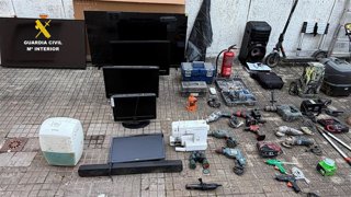 Objetos incautados al detener a cuatro miembros de una red criminal en Conil de la Frontera (Cádiz)