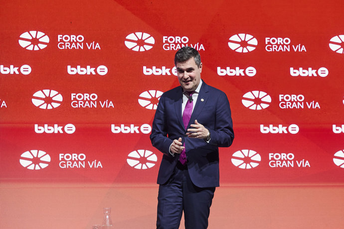 El consejero de Industria, Transición Energética y Sostenibilidad, Mikel Jauregi, interviene en el Foro Gran Vía