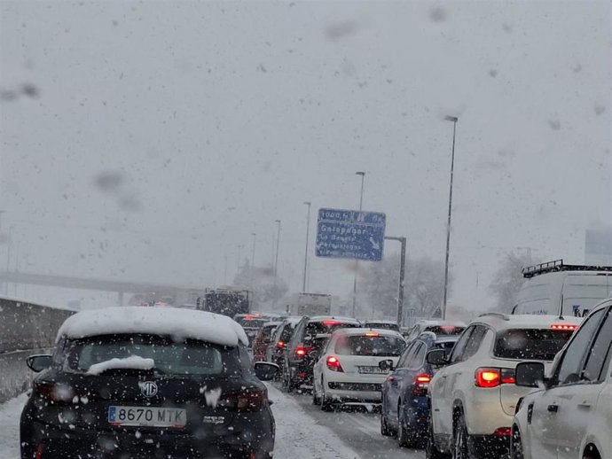Vehículos parados en la A-6