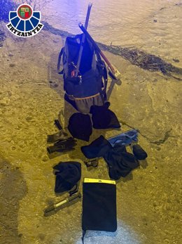 Material incautado a los presuntos autores del robo