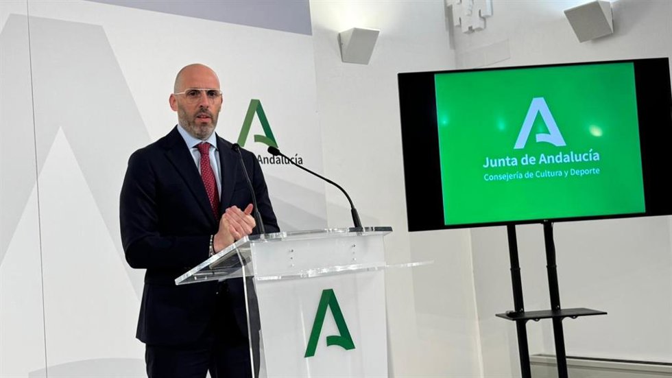 Archivo - El delegado de Cultura y Deporte de la Junta en Córdoba, Eduardo Lucena, ha dado cuenta de las bandas de música beneficiadas con las subvenciones.
