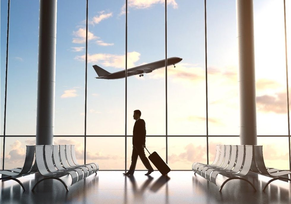 Imagen de viajero en un aeropuerto