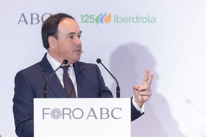 El president de la Generalitat Valenciana, Juanfran Pérez Llorca, intervé en el Fòrum ABC, a 28 de gener del 2026, a Madrid (Espanya).