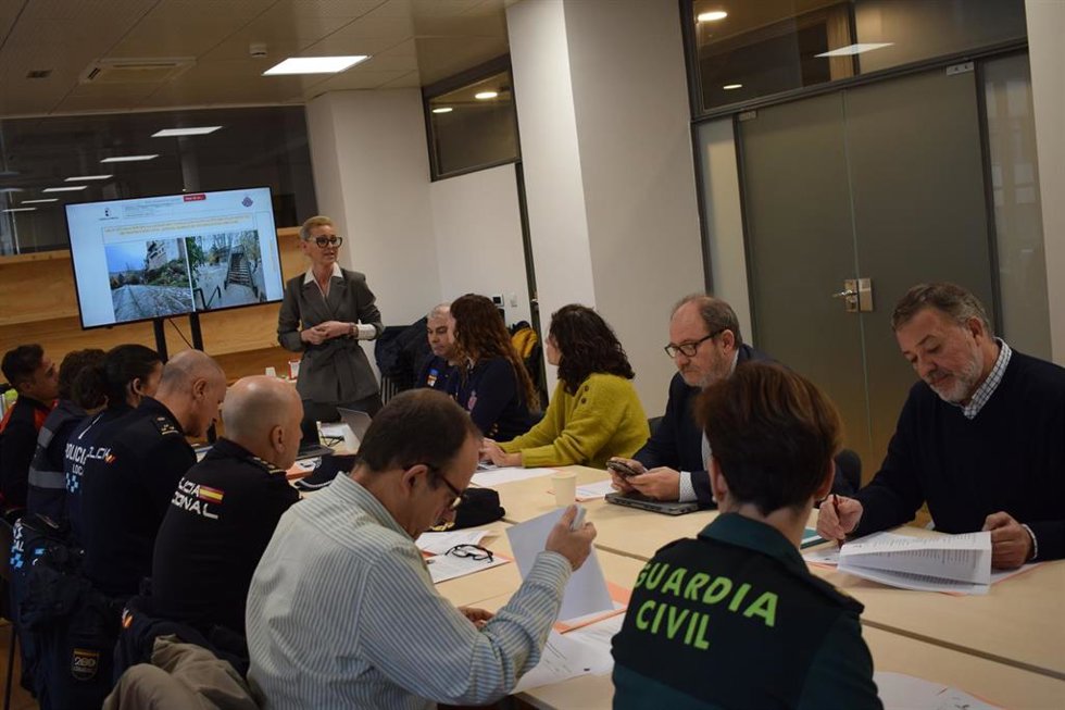 Reunión para la coordinación de un simulacro de emergencia por inundaciones el 18 de marzo en Cuenca.
