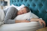 Foto: Dormir sin almohadas puede reducir la presión ocular en personas con glaucoma