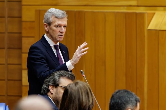 El presidente de la Xunta, Alfonso Rueda, en la sesión de control del Parlamento de Galicia