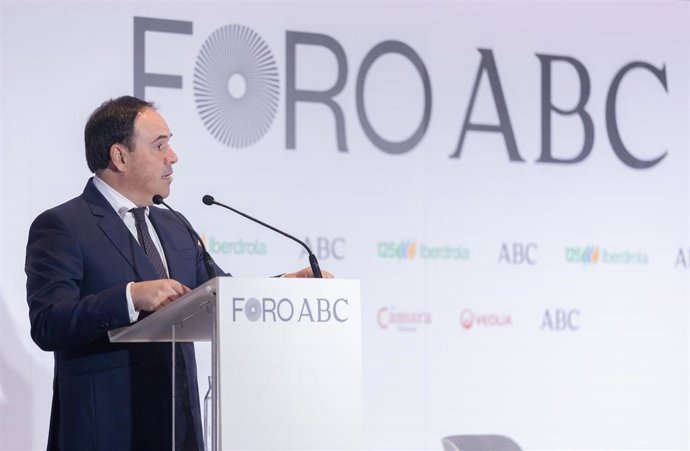 El presidente de la Generalitat Valenciana, Juanfran Pérez Llorca, en un desayuno organizado por 'ABC'.