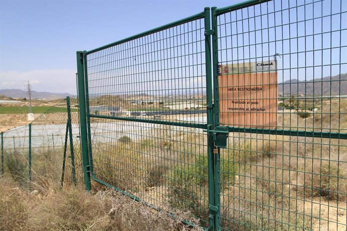 Archivo - Detalle de la parcela contaminada por el accidente nuclear en Palomares (Almería). 