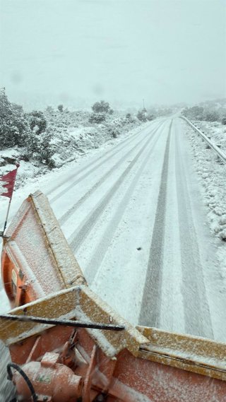 Quitanieves en El Maillo.