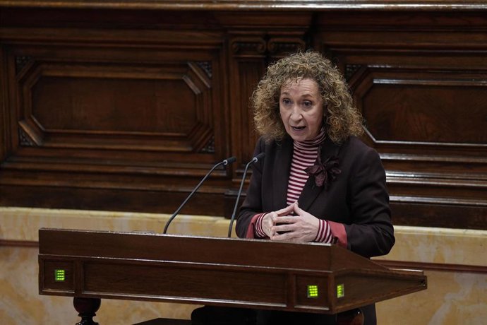 La portavoz de ERC en el Parlament, Ester Capella, en el pleno del Parlament