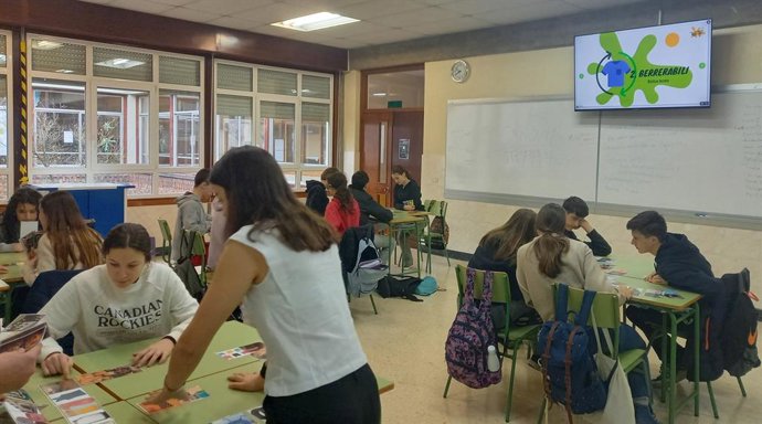 Birziklapenaz sentsibilizatzeko hamargarren kanpaina Bilboko nerabeentzat