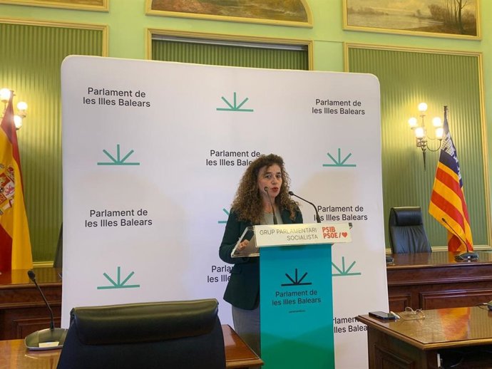 La diputada socialista Pilar Costa